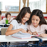 Jeunes filles à l'école